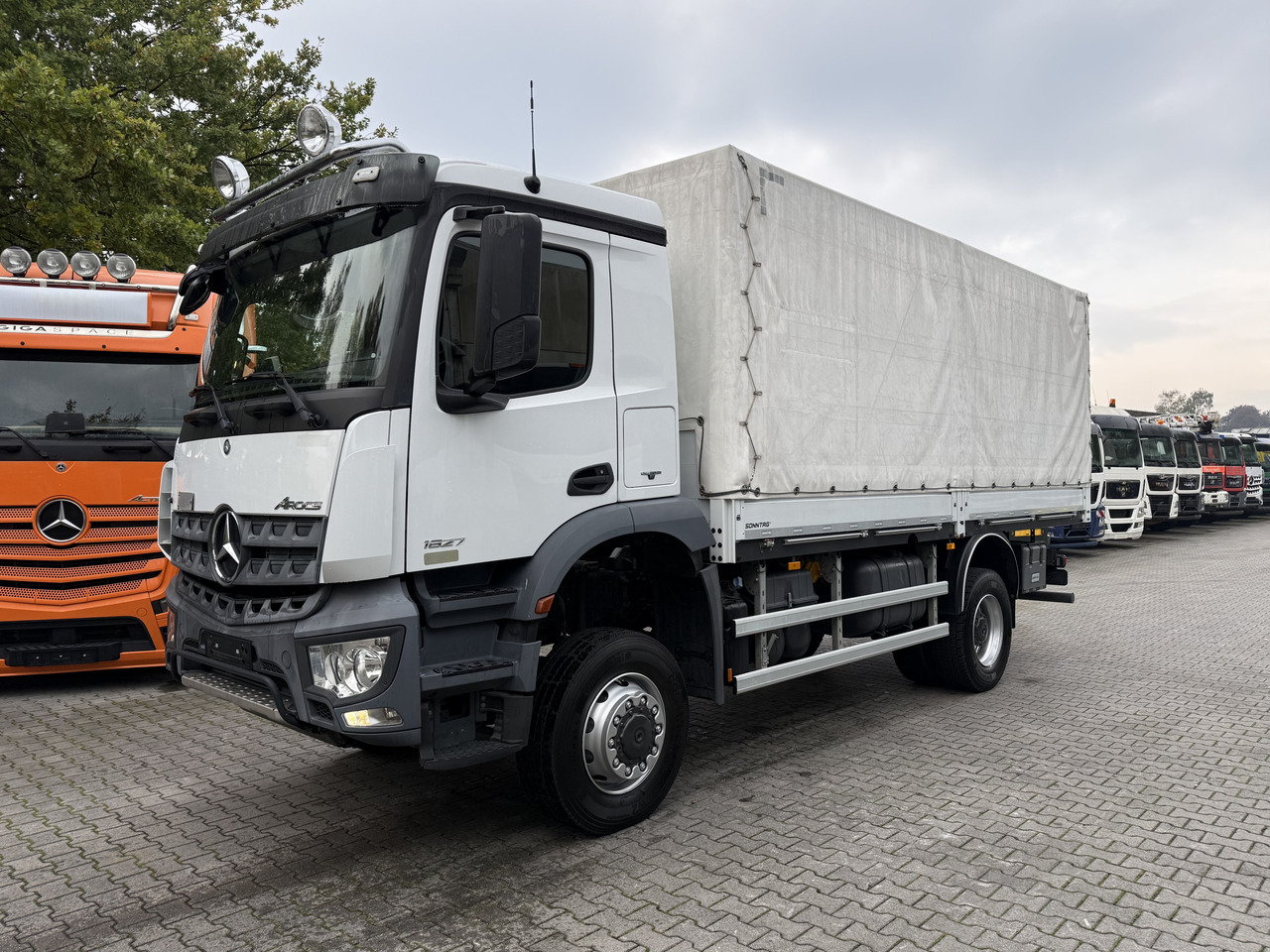 Pritsche LKW Mercedes-Benz Arocs 1827 AK 4X4 Ex-: das Bild 9