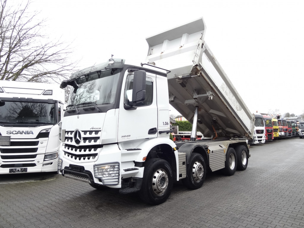 Mercedes-Benz Arocs 3245 K 8X4 - Kipper: das Bild 1 Mercedes-Benz Arocs 3245 K 8X4 - Kipper: das Bild 1