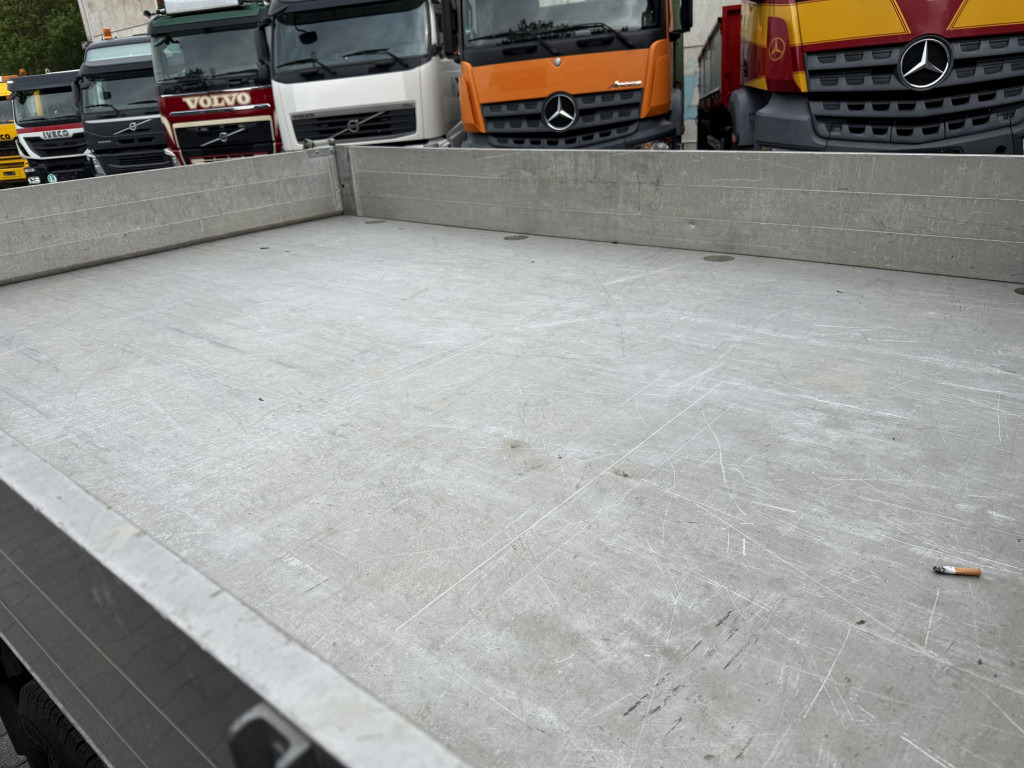 Mercedes-Benz Sprinter 516 Kipper mit Kran HMF 270 - Kipper Transporter: das Bild 5 Mercedes-Benz Sprinter 516 Kipper mit Kran HMF 270 - Kipper Transporter: das Bild 5