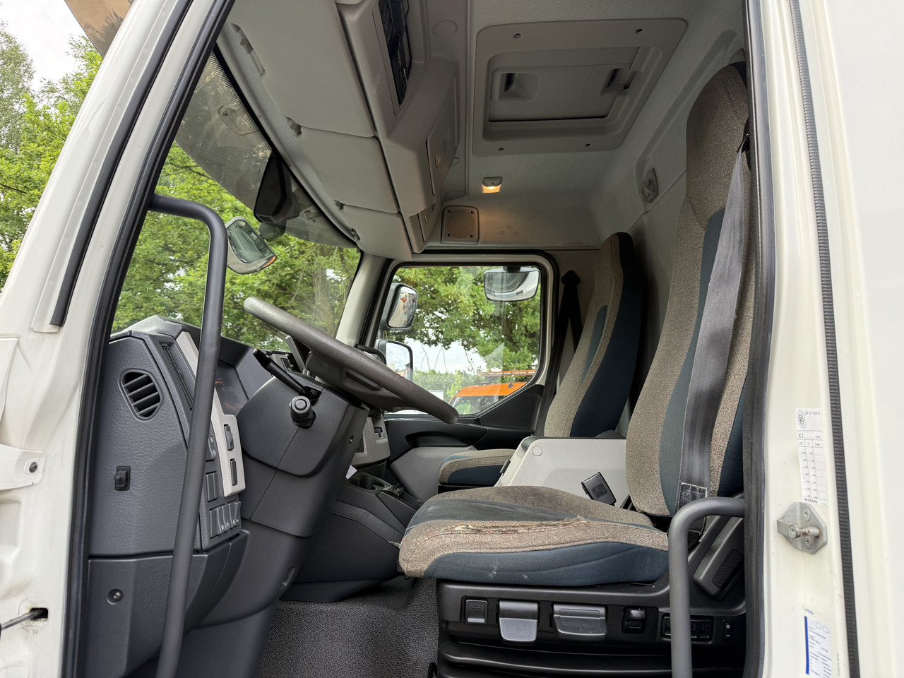 Volvo FL250.18 Carrier Supra 850Mt - Kühlkoffer LKW: das Bild 5 Volvo FL250.18 Carrier Supra 850Mt - Kühlkoffer LKW: das Bild 5