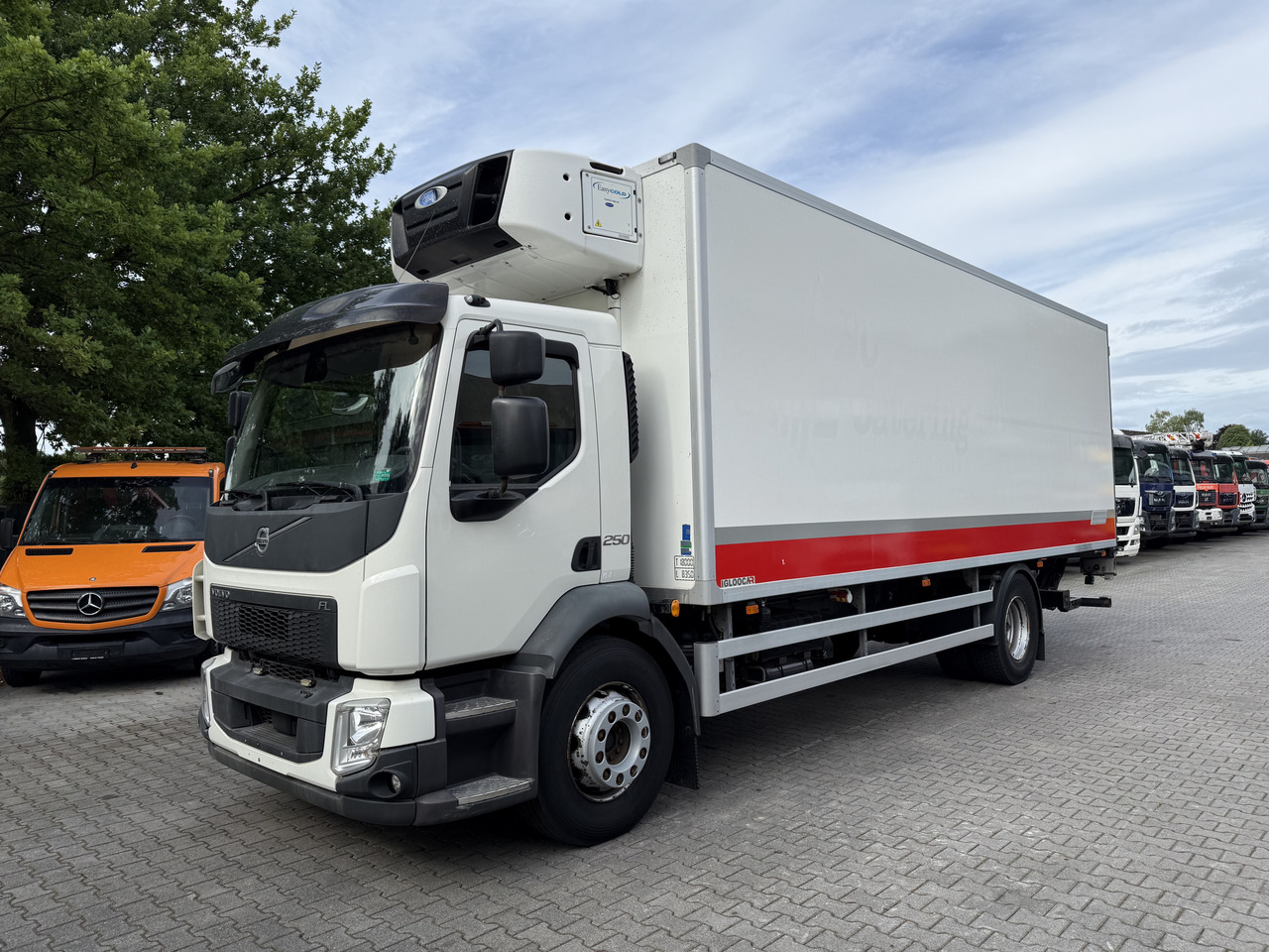Volvo FL250.18 Carrier Supra 850Mt - Kühlkoffer LKW: das Bild 1 Volvo FL250.18 Carrier Supra 850Mt - Kühlkoffer LKW: das Bild 1
