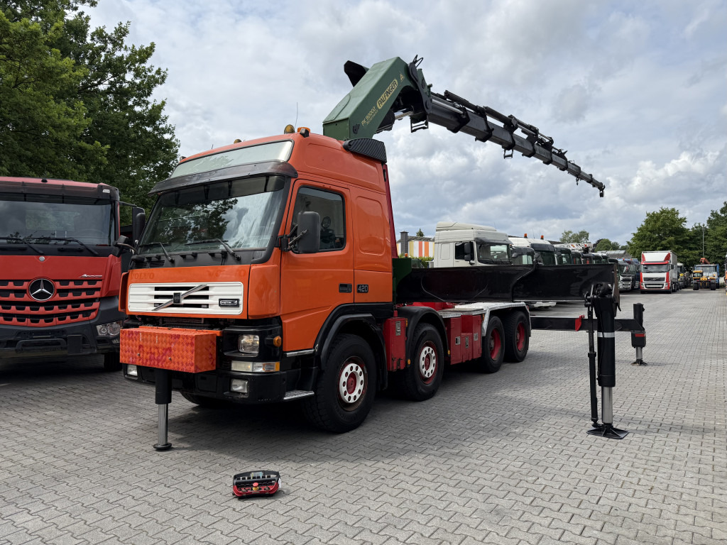 Volvo FM12 420 8X4 Kran Palfinger PK90002 31 Meter - Autokran: das Bild 1 Volvo FM12 420 8X4 Kran Palfinger PK90002 31 Meter - Autokran: das Bild 1
