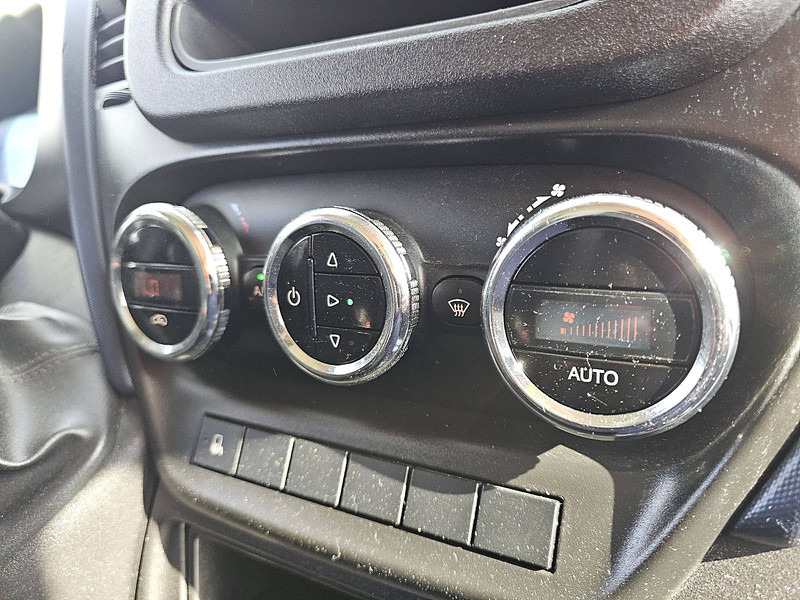 Kastenwagen Iveco Daily 35S14       L2H2 Airco Automaat!: das Bild 10