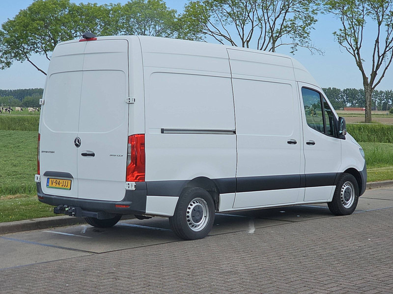 Mercedes-Benz Sprinter 319 3.0 V6 3.5T-Trekhaak - Kastenwagen: das Bild 3 Mercedes-Benz Sprinter 319 3.0 V6 3.5T-Trekhaak - Kastenwagen: das Bild 3