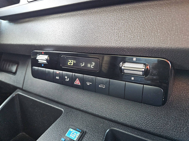 Koffer Transporter Mercedes-Benz Sprinter 515 Clickstar EURO6: das Bild 10