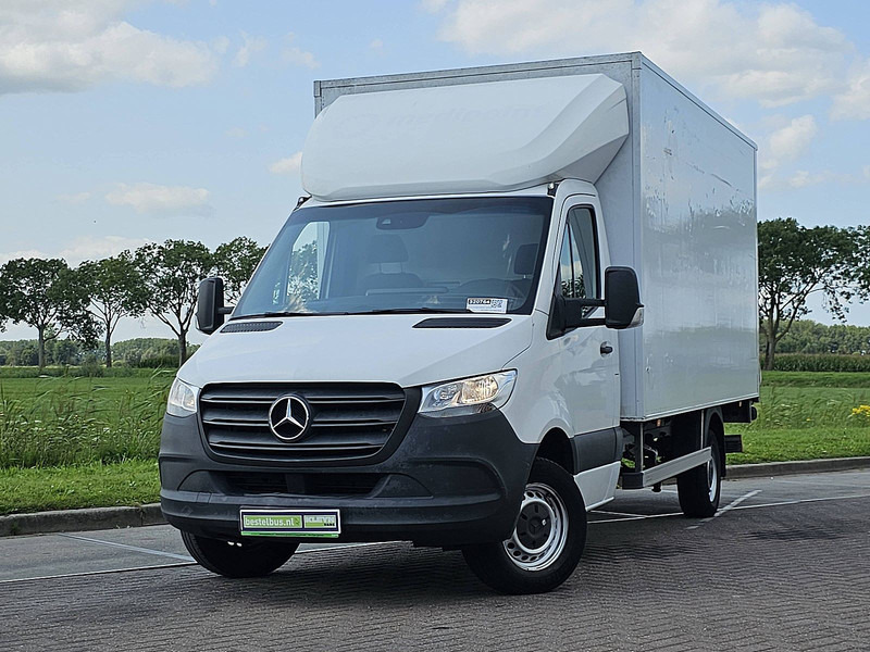 Mercedes-Benz Sprinter - Koffer Transporter: das Bild 1 Mercedes-Benz Sprinter - Koffer Transporter: das Bild 1