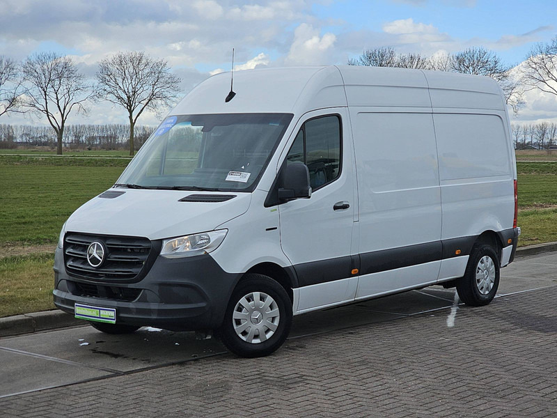Mercedes-Benz eSprinter E-SRINTER AUT. L2H2 - Kastenwagen, Elektro-Transporter: das Bild 2 Mercedes-Benz eSprinter E-SRINTER AUT. L2H2 - Kastenwagen, Elektro-Transporter: das Bild 2