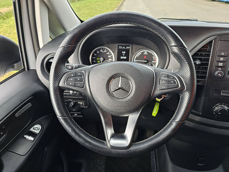 Kleintransporter, Elektro-Transporter Mercedes-Benz eVito  112 Long-Range 70kwh: das Bild 12
