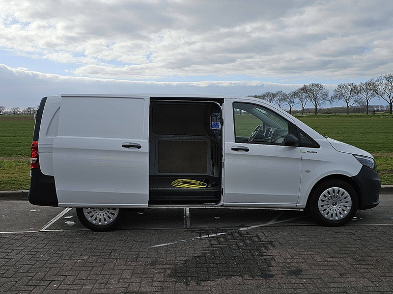 Kleintransporter, Elektro-Transporter Mercedes-Benz eVito  112 Long-Range 70kwh: das Bild 16
