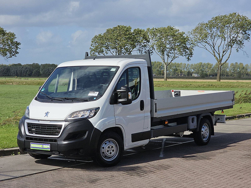 Peugeot Boxer 2.0 L4 Open Laadbak AC - Pritsche Transporter: das Bild 2 Peugeot Boxer 2.0 L4 Open Laadbak AC - Pritsche Transporter: das Bild 2