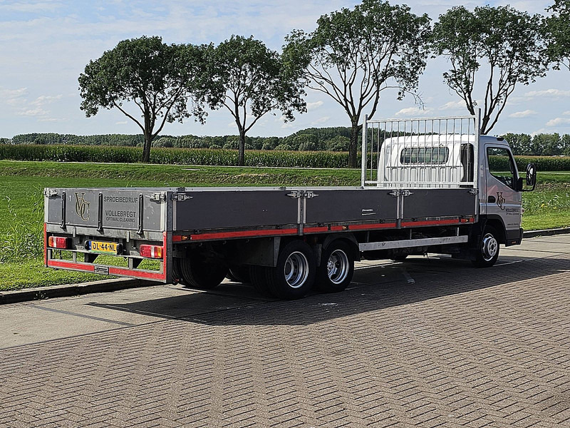 Mitsubishi Canter 3 C - Sattelzugmaschine: das Bild 3 Mitsubishi Canter 3 C - Sattelzugmaschine: das Bild 3