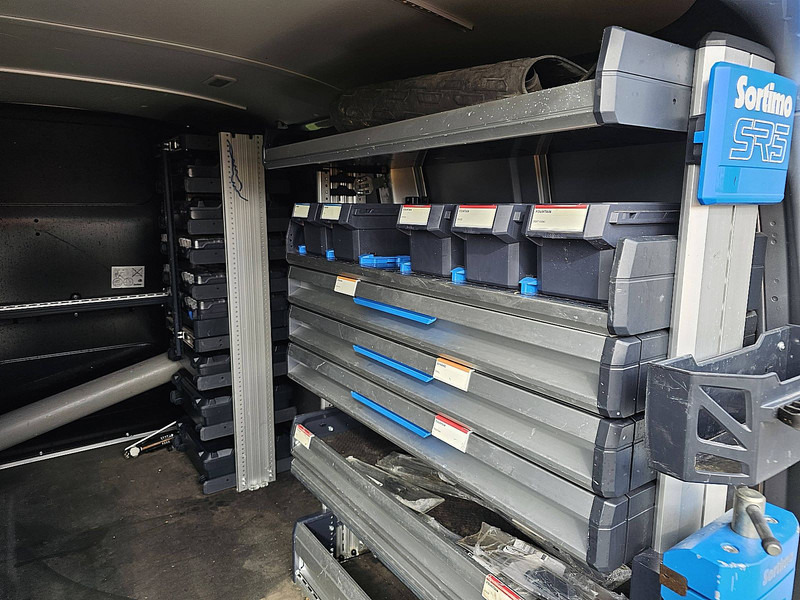 Kleintransporter Volkswagen Transporter 2.0 TDI T6.1 L1H1 150Pk Autm: das Bild 13