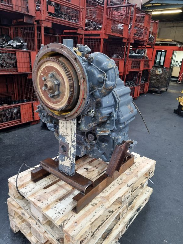 Komatsu WA320-3 Gearbox (Plant) - Getriebe für Baumaschine: das Bild 4 Komatsu WA320-3 Gearbox (Plant) - Getriebe für Baumaschine: das Bild 4