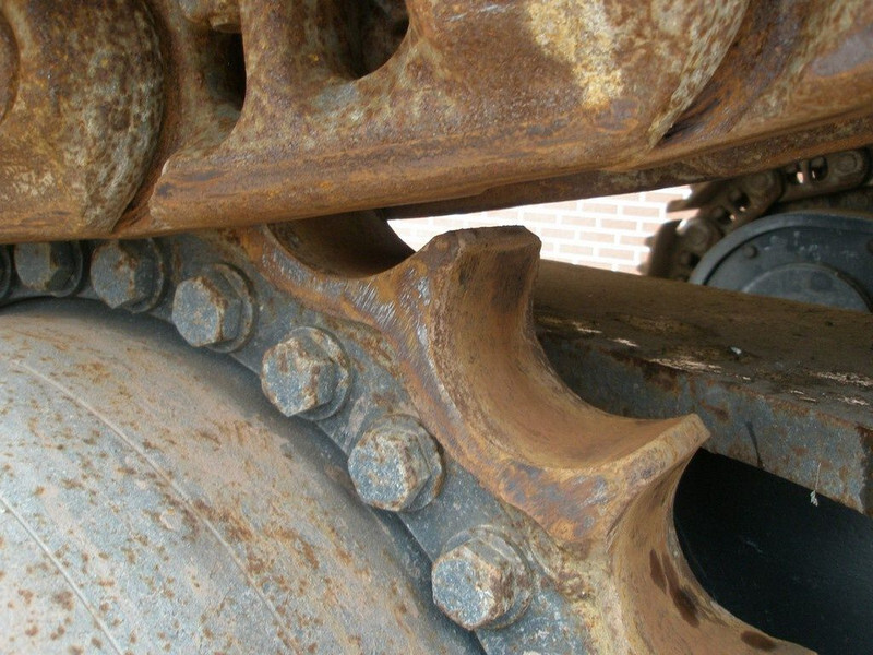 Komatsu PC 600LC-7K - Kettenbagger: das Bild 5 Komatsu PC 600LC-7K - Kettenbagger: das Bild 5
