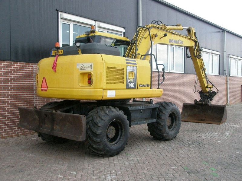 Komatsu PW140-7 - Mobilbagger: das Bild 4 Komatsu PW140-7 - Mobilbagger: das Bild 4