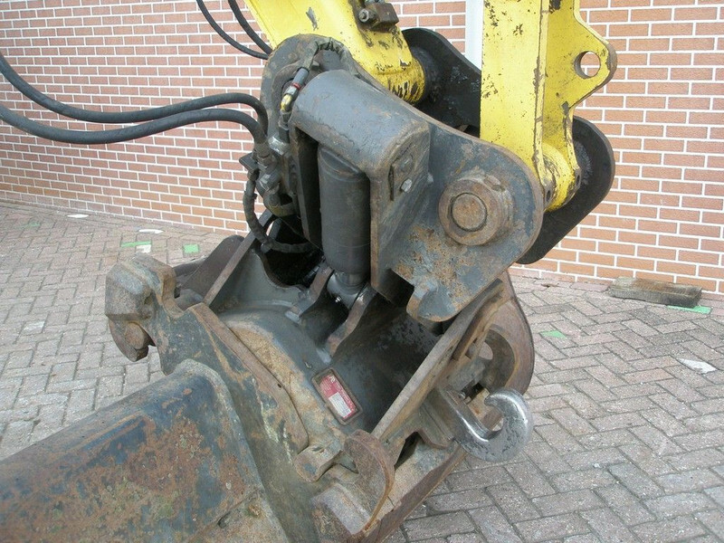 Komatsu PW140-7 - Mobilbagger: das Bild 5 Komatsu PW140-7 - Mobilbagger: das Bild 5
