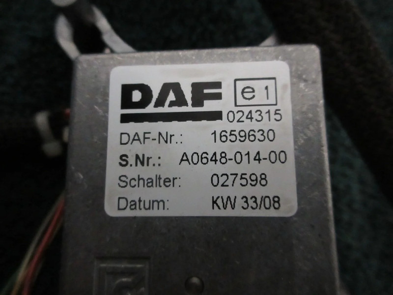 DAF 1659630 KOLOM SCHAKELAAR DAF CF 75 EURO 5 - Elektrische Ausrüstung für LKW: das Bild 3 DAF 1659630 KOLOM SCHAKELAAR DAF CF 75 EURO 5 - Elektrische Ausrüstung für LKW: das Bild 3