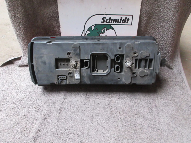 DAF 1875576 ACHTERLAMP DAF XF CF LF EURO 6 RECHTS - Heckleuchte für LKW: das Bild 3 DAF 1875576 ACHTERLAMP DAF XF CF LF EURO 6 RECHTS - Heckleuchte für LKW: das Bild 3