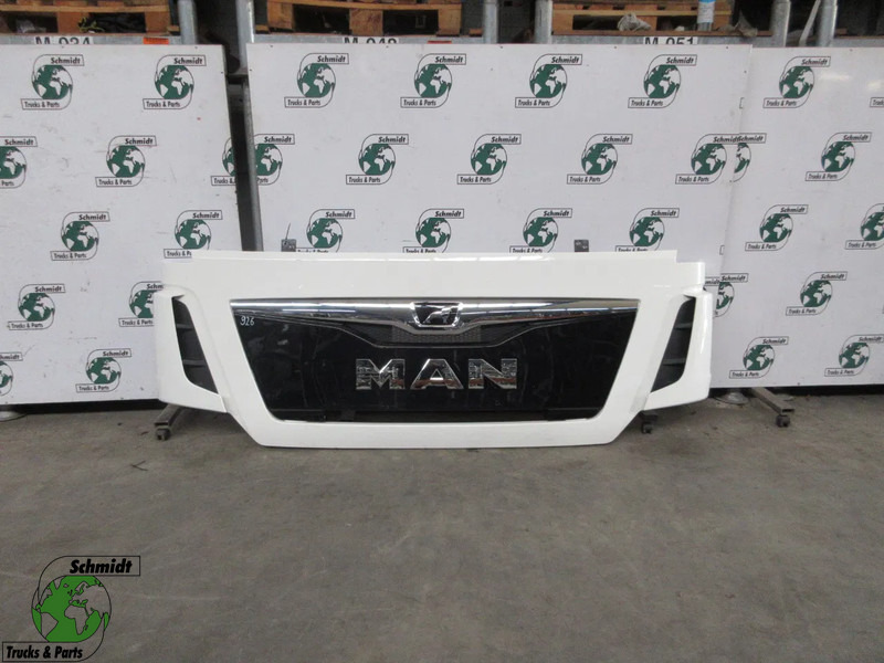 MAN 81.61110-6095//81.61150-0143 81.61110-6081 GRILL MAN TGX EURO 6 - Kühlergrill für LKW: das Bild 1 MAN 81.61110-6095//81.61150-0143 81.61110-6081 GRILL MAN TGX EURO 6 - Kühlergrill für LKW: das Bild 1