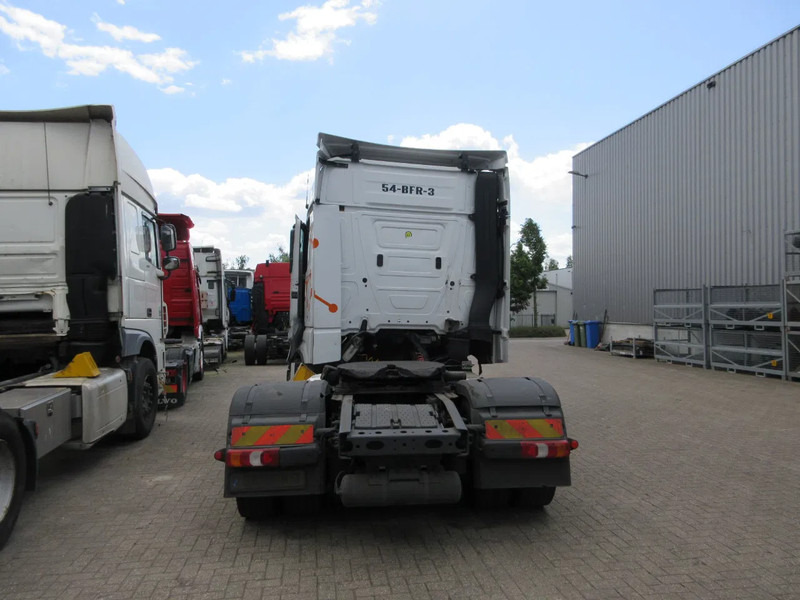 Mercedes-Benz Actros 1942 - Sattelzugmaschine: das Bild 4 Mercedes-Benz Actros 1942 - Sattelzugmaschine: das Bild 4
