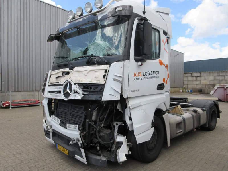 Mercedes-Benz Actros 1942 - Sattelzugmaschine: das Bild 3 Mercedes-Benz Actros 1942 - Sattelzugmaschine: das Bild 3