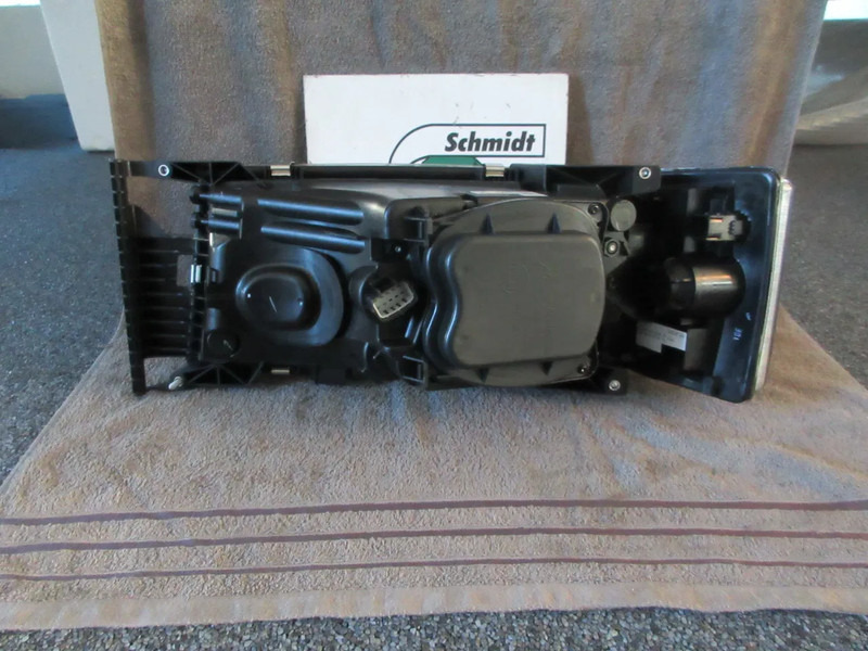 Scania 2416137 KOPLAMP SCANIA NIEUWE OP VOORRAAD R 450 EURO 6 RECHTS - Hauptscheinwerfer für LKW: das Bild 3 Scania 2416137 KOPLAMP SCANIA NIEUWE OP VOORRAAD R 450 EURO 6 RECHTS - Hauptscheinwerfer für LKW: das Bild 3