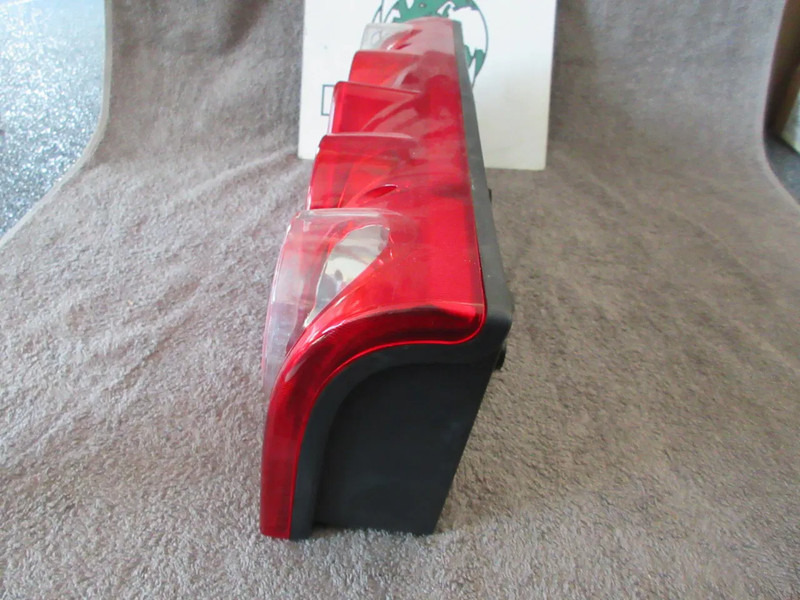Schmitz Cargobull 1008680//25-6010-50 ACHTERLAMP NIEUWE !!!! - Heckleuchte für LKW: das Bild 4 Schmitz Cargobull 1008680//25-6010-50 ACHTERLAMP NIEUWE !!!! - Heckleuchte für LKW: das Bild 4