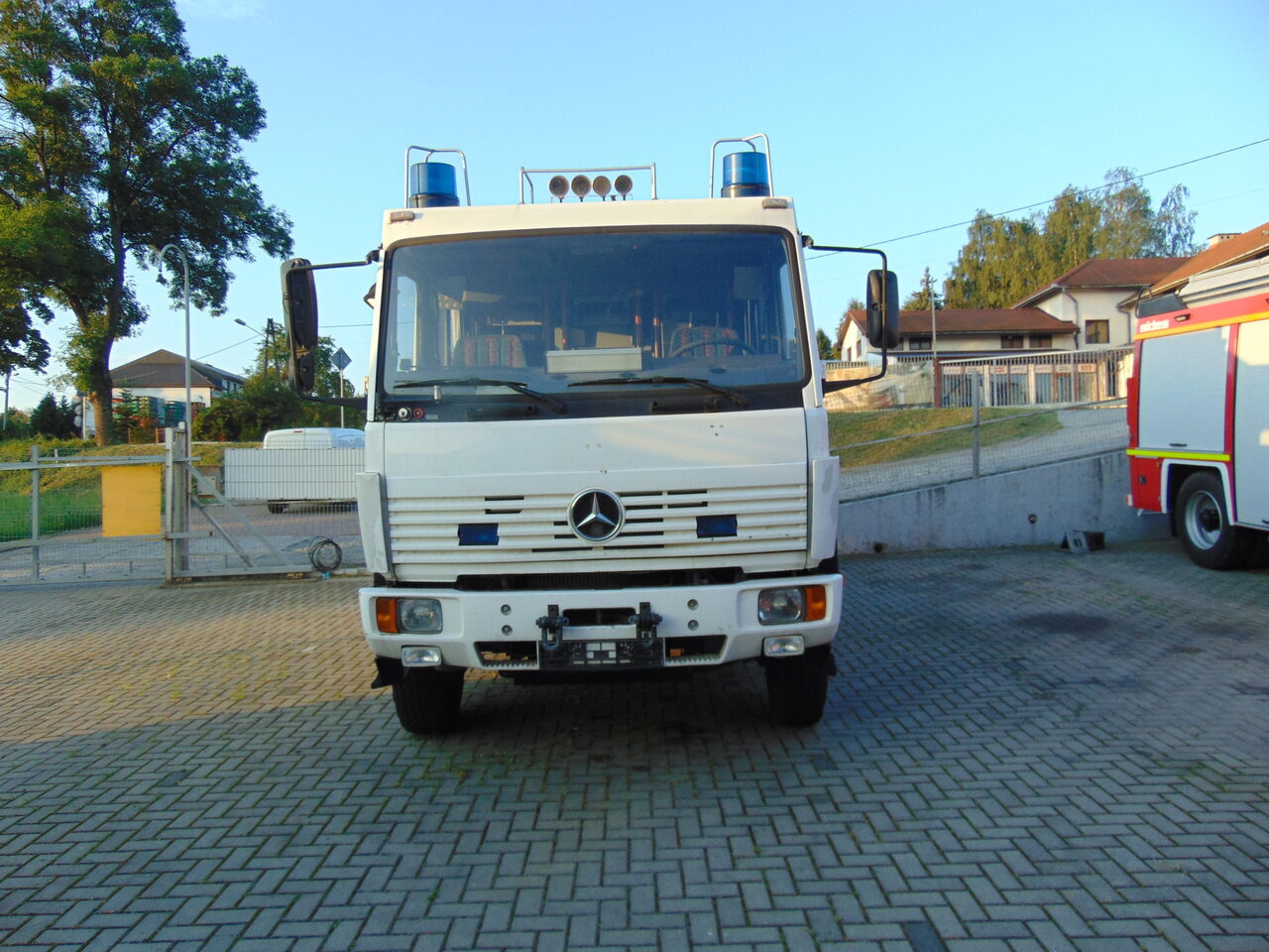 MERCEDES-BENZ 1124AF 4x4 MAGIRUS - Kommunal-/ Sonderfahrzeug: das Bild 5 MERCEDES-BENZ 1124AF 4x4 MAGIRUS - Kommunal-/ Sonderfahrzeug: das Bild 5