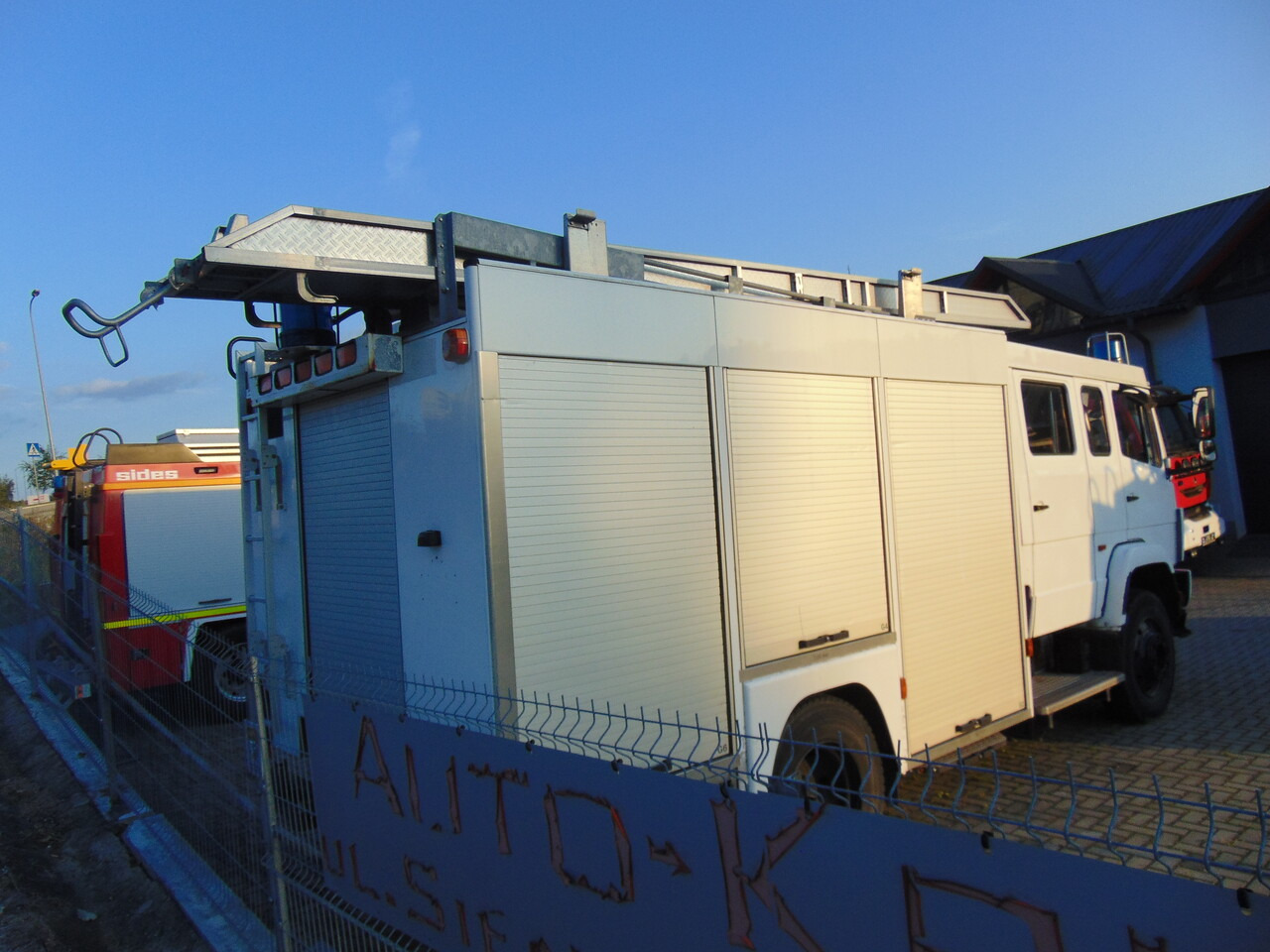 MERCEDES-BENZ 1124AF 4x4 MAGIRUS - Feuerwehrfahrzeug: das Bild 4 MERCEDES-BENZ 1124AF 4x4 MAGIRUS - Feuerwehrfahrzeug: das Bild 4