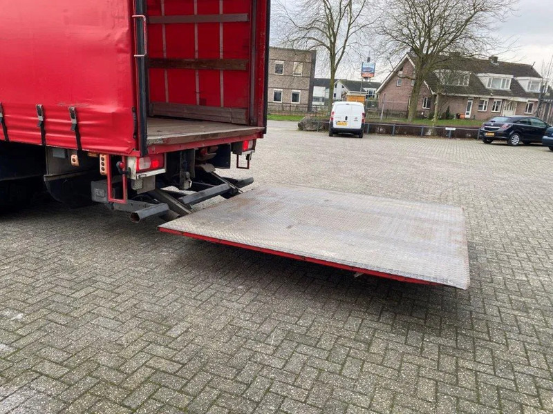 DAF CF400 / CURTAIN SAILS / BIG PLATFORM 2500 KG / DEB / NAVI / FULL-AIR / LWDS / ACC / AUTOMATIC / EURO-6 / 2015 - Koffer LKW: das Bild 4 DAF CF400 / CURTAIN SAILS / BIG PLATFORM 2500 KG / DEB / NAVI / FULL-AIR / LWDS / ACC / AUTOMATIC / EURO-6 / 2015 - Koffer LKW: das Bild 4