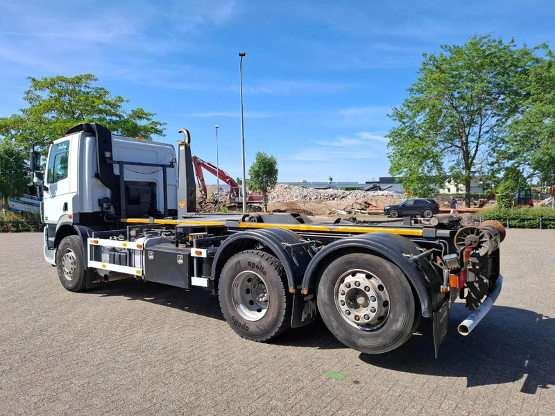 DAF CF85-430 / INTARDER / AJK HOOK SYSTEM / ONLY:431235 KM / LIFT+LENKACHSE / AIRCO / AUTOMATIC / EURO-3 / 2006 - Abrollkipper: das Bild 5 DAF CF85-430 / INTARDER / AJK HOOK SYSTEM / ONLY:431235 KM / LIFT+LENKACHSE / AIRCO / AUTOMATIC / EURO-3 / 2006 - Abrollkipper: das Bild 5