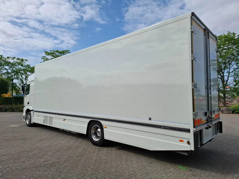 Mercedes-Benz Actros 1843 / GERMAN FLOWER TRUCK / 162021 KM / ISOLATED BOX / COOL & HEATED / NAVI / PLATFORM 1500 KG / TOP CONDITION / FULL-AI - Verkaufsfahrzeug: das Bild 3 Mercedes-Benz Actros 1843 / GERMAN FLOWER TRUCK / 162021 KM / ISOLATED BOX / COOL & HEATED / NAVI / PLATFORM 1500 KG / TOP CONDITION / FULL-AI - Verkaufsfahrzeug: das Bild 3