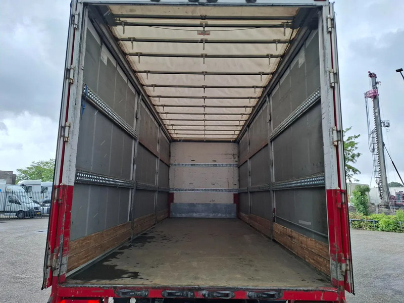 Renault T470 / CLEAN NL TRUCK / TUV:04-11-2025 / SLIDING ROOF / CURTAIN SAILS / SMART TACHO / ACC / LWDS / PLATFORM 2000KG / FRIDGE / AU - Koffer LKW: das Bild 5 Renault T470 / CLEAN NL TRUCK / TUV:04-11-2025 / SLIDING ROOF / CURTAIN SAILS / SMART TACHO / ACC / LWDS / PLATFORM 2000KG / FRIDGE / AU - Koffer LKW: das Bild 5