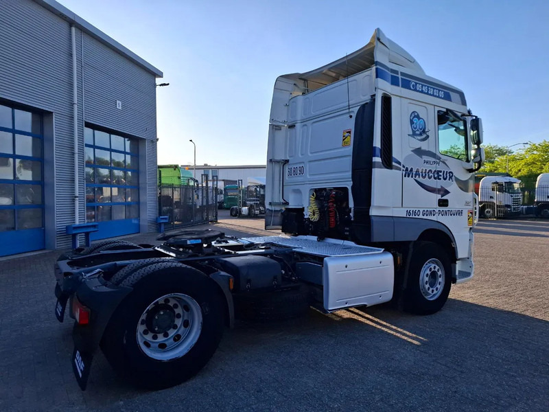 DAF XF106-460 / INTARDER / DEB / MANUAL / AIRCO / CLEAN TRUCK / EURO-6 / 2014 - Sattelzugmaschine: das Bild 5 DAF XF106-460 / INTARDER / DEB / MANUAL / AIRCO / CLEAN TRUCK / EURO-6 / 2014 - Sattelzugmaschine: das Bild 5