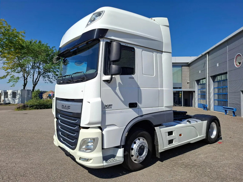 DAF XF106-460 / INTARDER / DOUBLE TANK / PARKCOOL / TUV:12-04-2026 / ACC / LWDS / ALCOA / AUTOMATIC / EURO-6 / 2017 - Sattelzugmaschine: das Bild 1 DAF XF106-460 / INTARDER / DOUBLE TANK / PARKCOOL / TUV:12-04-2026 / ACC / LWDS / ALCOA / AUTOMATIC / EURO-6 / 2017 - Sattelzugmaschine: das Bild 1