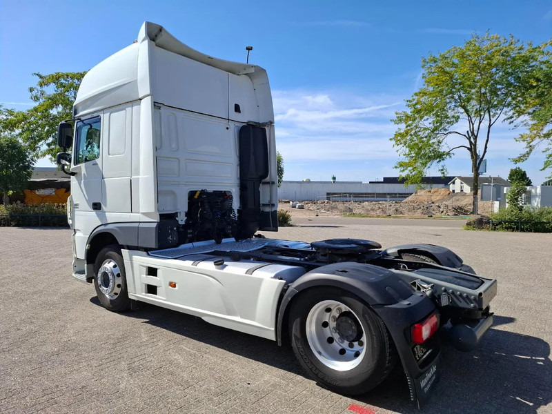 DAF XF106-460 / INTARDER / DOUBLE TANK / PARKCOOL / TUV:12-04-2026 / ACC / LWDS / ALCOA / AUTOMATIC / EURO-6 / 2017 - Sattelzugmaschine: das Bild 3 DAF XF106-460 / INTARDER / DOUBLE TANK / PARKCOOL / TUV:12-04-2026 / ACC / LWDS / ALCOA / AUTOMATIC / EURO-6 / 2017 - Sattelzugmaschine: das Bild 3