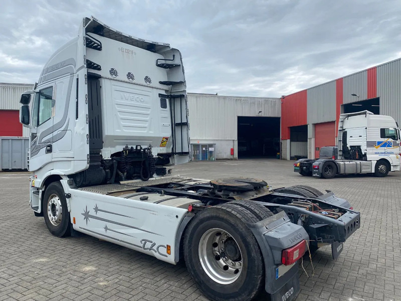 Iveco Stralis 570 XP / ENGINE RUNNING / INTARDER / PARKCOOL / DOUBLE TANK / NAVI / LEATHER / ONLY:749717 KM / ALCOA / EURO-6 / 2017 - Sattelzugmaschine: das Bild 3 Iveco Stralis 570 XP / ENGINE RUNNING / INTARDER / PARKCOOL / DOUBLE TANK / NAVI / LEATHER / ONLY:749717 KM / ALCOA / EURO-6 / 2017 - Sattelzugmaschine: das Bild 3