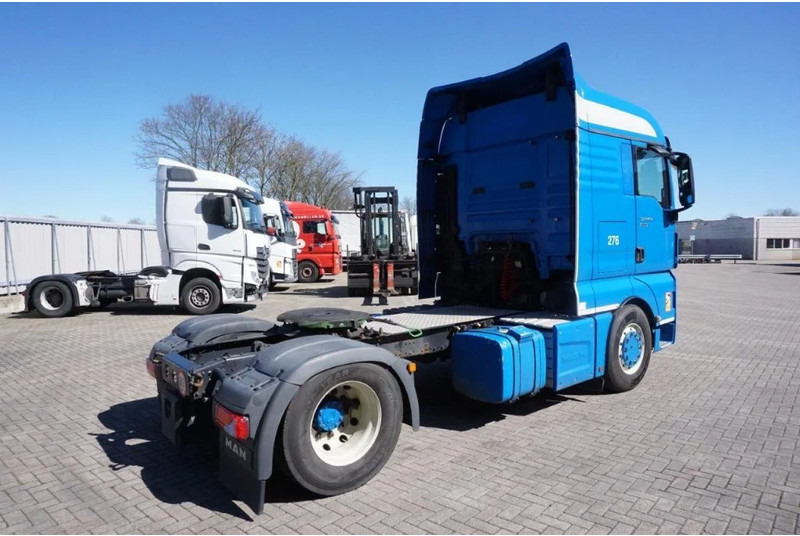 MAN TGX 18.400 / AUTOMATIC / DOUBLE TANK / ENGINE PROBLEMS / EURO-6 / 2016 - Sattelzugmaschine: das Bild 4 MAN TGX 18.400 / AUTOMATIC / DOUBLE TANK / ENGINE PROBLEMS / EURO-6 / 2016 - Sattelzugmaschine: das Bild 4