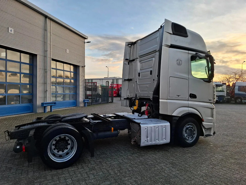 Mercedes-Benz Actros 1842 / NL TRUCK / MEGA / TUV:12-02-2026 / GIGASPACE / ONLY:526303 KM / SMART TACHO / AUTOMATIC / EURO-6 / 2012 - Sattelzugmaschine: das Bild 5 Mercedes-Benz Actros 1842 / NL TRUCK / MEGA / TUV:12-02-2026 / GIGASPACE / ONLY:526303 KM / SMART TACHO / AUTOMATIC / EURO-6 / 2012 - Sattelzugmaschine: das Bild 5