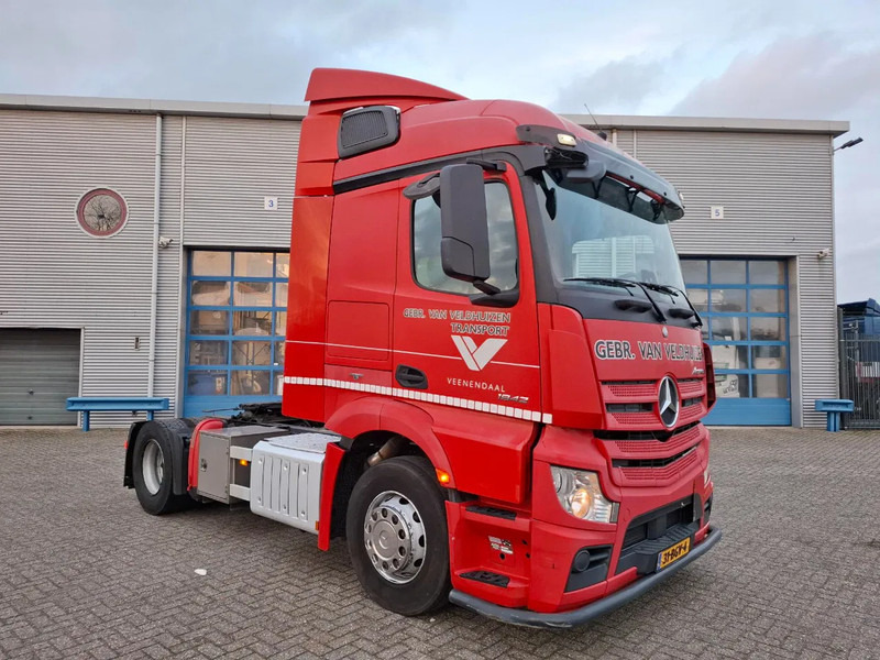 Mercedes-Benz Actros 1942 / NL TRUCK / TUV:25-08-2026 / ONLY:632483 KM / LWDS / CLEAN TRUCK / AUTOMATIC / EURO-6 / 2016 - Sattelzugmaschine: das Bild 2 Mercedes-Benz Actros 1942 / NL TRUCK / TUV:25-08-2026 / ONLY:632483 KM / LWDS / CLEAN TRUCK / AUTOMATIC / EURO-6 / 2016 - Sattelzugmaschine: das Bild 2