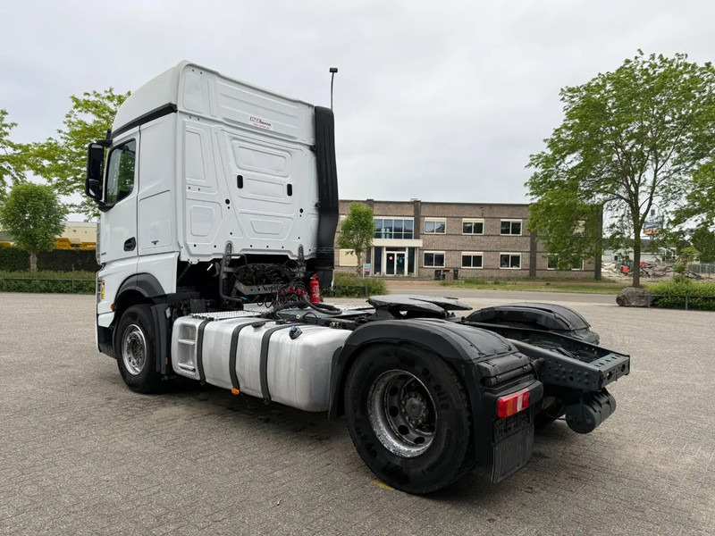 Mercedes-Benz Actros 1945 / HYDRAULICS / LWDS / AIRCO / SMART TACHO / 2XBED / 385WB / FRIDGE / AUTOMATIC / EURO-6 / 2019 - Sattelzugmaschine: das Bild 3 Mercedes-Benz Actros 1945 / HYDRAULICS / LWDS / AIRCO / SMART TACHO / 2XBED / 385WB / FRIDGE / AUTOMATIC / EURO-6 / 2019 - Sattelzugmaschine: das Bild 3