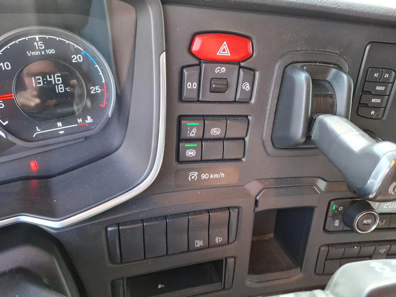 Sattelzugmaschine Scania NGS G340 / RETARDER / ONLY:541696 KM / TUV:01-03-2026 / CLEAN NL TRUCK / LWDS / LNG / AUTOMATIC / EURO-6 / 2019: das Bild 19