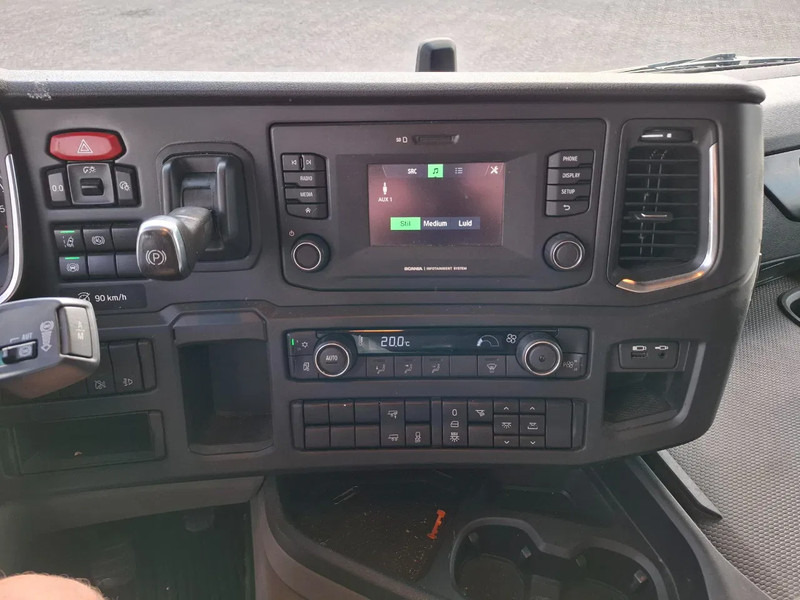 Sattelzugmaschine Scania NGS G340 / RETARDER / ONLY:541696 KM / TUV:01-03-2026 / CLEAN NL TRUCK / LWDS / LNG / AUTOMATIC / EURO-6 / 2019: das Bild 20