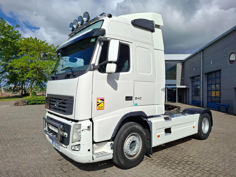 Volvo FH13-540 / HYDRAULICS / VEB+ / TUV:01-04-2026 / FRIDGE / AIRCO / SIDESKIRTS / AUTOMATIC / EURO-5 / 2012 - Sattelzugmaschine: das Bild 1 Volvo FH13-540 / HYDRAULICS / VEB+ / TUV:01-04-2026 / FRIDGE / AIRCO / SIDESKIRTS / AUTOMATIC / EURO-5 / 2012 - Sattelzugmaschine: das Bild 1
