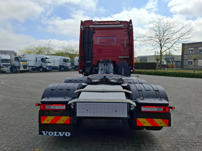 Volvo FH4-540 / 6X4 / BIG AXLE / HYDRAULICS / VEB+ / DYNAMIC STEERING / NAVI / ACC / LWDS / FULL-AIR / LEATHER / AUTOMATIC / EURO-6 / - Sattelzugmaschine: das Bild 4 Volvo FH4-540 / 6X4 / BIG AXLE / HYDRAULICS / VEB+ / DYNAMIC STEERING / NAVI / ACC / LWDS / FULL-AIR / LEATHER / AUTOMATIC / EURO-6 / - Sattelzugmaschine: das Bild 4