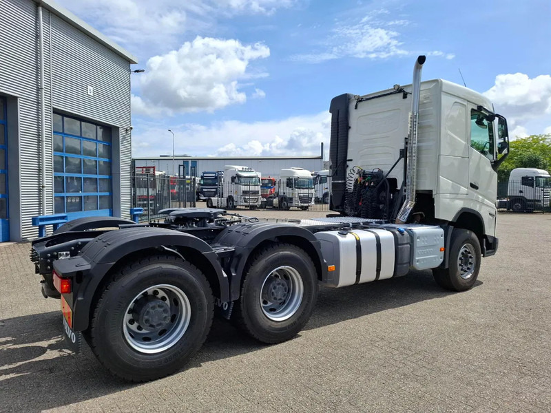 Volvo FH5-500 / 6X4 / RETARDER / HYDRAULICS / ONLY:46190 KM / BIG AXLE / 52 TON / VEB+ / ACC / LWDS / TOP CONDITION / AUTOMATIC / EURO - Sattelzugmaschine: das Bild 4 Volvo FH5-500 / 6X4 / RETARDER / HYDRAULICS / ONLY:46190 KM / BIG AXLE / 52 TON / VEB+ / ACC / LWDS / TOP CONDITION / AUTOMATIC / EURO - Sattelzugmaschine: das Bild 4