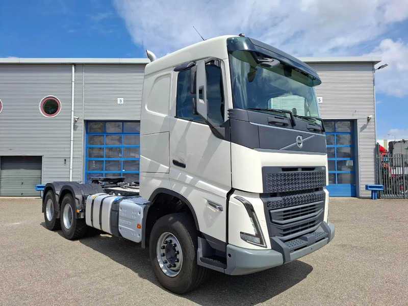 Volvo FH5-500 / 6X4 / RETARDER / HYDRAULICS / ONLY:46190 KM / BIG AXLE / VEB+ / ACC / LWDS / TOP CONDITION / AUTOMATIC / EURO-6 / 2023 - Sattelzugmaschine: das Bild 2 Volvo FH5-500 / 6X4 / RETARDER / HYDRAULICS / ONLY:46190 KM / BIG AXLE / VEB+ / ACC / LWDS / TOP CONDITION / AUTOMATIC / EURO-6 / 2023 - Sattelzugmaschine: das Bild 2