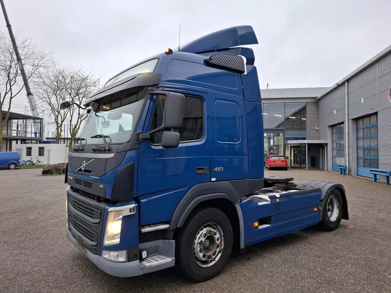 Volvo FM11-410 / VEB / DOUBLE TANK / FULL SPOILER / AIRCO / AUTOMATIC / EURO-6 / 2015 - Sattelzugmaschine: das Bild 1 Volvo FM11-410 / VEB / DOUBLE TANK / FULL SPOILER / AIRCO / AUTOMATIC / EURO-6 / 2015 - Sattelzugmaschine: das Bild 1