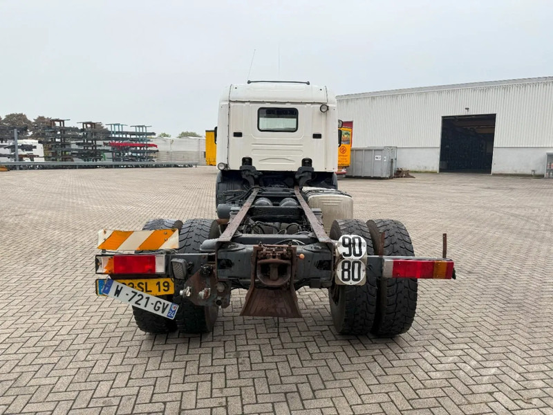 Scania 124-420 / ENGINE RUNNING / RETARDER / BIG AXLE / FULL-STEEL / ONLY: 540918 KM / OLD TACHO / AIRCO / MANUAL / EURO-3 / 2002 - Fahrgestell LKW: das Bild 4 Scania 124-420 / ENGINE RUNNING / RETARDER / BIG AXLE / FULL-STEEL / ONLY: 540918 KM / OLD TACHO / AIRCO / MANUAL / EURO-3 / 2002 - Fahrgestell LKW: das Bild 4