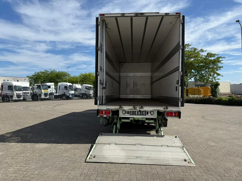 Scania R450 / RETARDER / ISOLATED GERMAN FLOWER COMBI / THROUGH-LOADING SYSTEM / SMART TACHO / 2XPLATFORM / LIFT+LENKACHSE / LWDS / EUR - Kühlkoffer LKW: das Bild 5 Scania R450 / RETARDER / ISOLATED GERMAN FLOWER COMBI / THROUGH-LOADING SYSTEM / SMART TACHO / 2XPLATFORM / LIFT+LENKACHSE / LWDS / EUR - Kühlkoffer LKW: das Bild 5